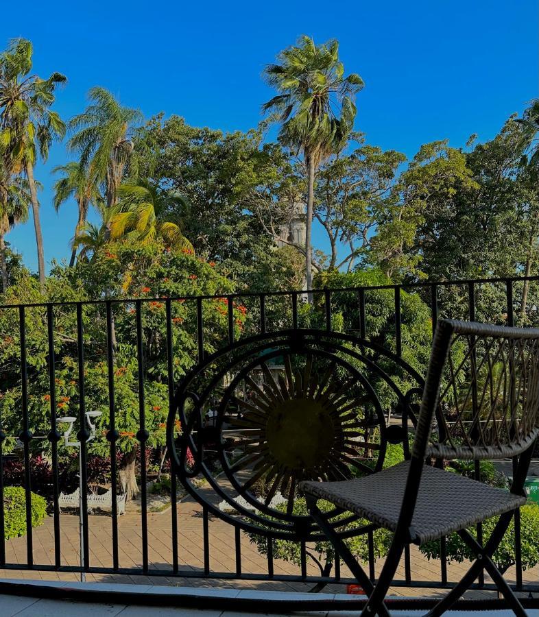 Hotel Boutique Casa Degollado Колима Екстериор снимка